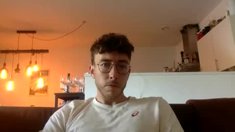 Snapshot of skyisthelimit1995 chatting on September 14, 2025, 9:41 am skyisthelimit1995 online show from September 14, 2025, 9:41 am