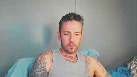 Snapshot of skylarrgrey chatting on May 17, 2026, 7:32 pm SkylarGrey online show from May 17, 2026, 7:32 pm