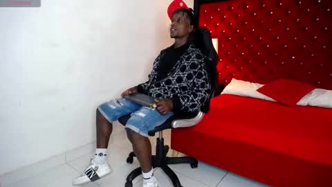 SKYLERBIGXXX online show from September 22, 2025, 3:19 am