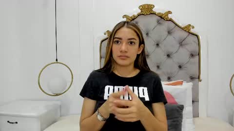 Skyler online show from June 18, 2026, 3:51 am