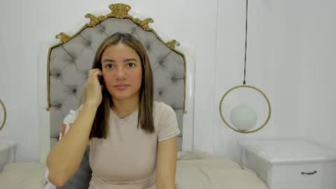 Snapshot of skylerwhite02 chatting on July 2, 2026, 3:45 am Skyler online show from July 2, 2026, 3:45 am