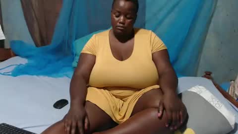 sheliah online show from March 5, 2025, 12:33 pm