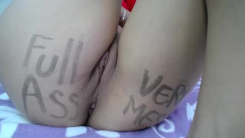 Snapshot of skynny_horney chatting on December 6, 2024, 9:21 am Skynny online show from December 6, 2024, 9:21 am