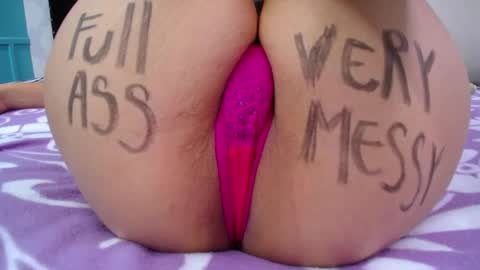 Snapshot of skynny_horney chatting on December 19, 2024, 4:23 am Skynny online show from December 19, 2024, 4:23 am