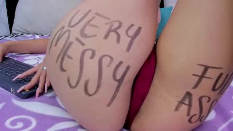 Snapshot of skynny_horney chatting on January 14, 2025, 9:41 pm Skynny online show from January 14, 2025, 9:41 pm