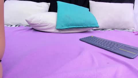 Snapshot of skynny_horney chatting on February 21, 2025, 6:18 am Skynny online show from February 21, 2025, 6:18 am