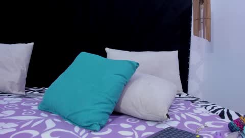 Snapshot of skynny_horney chatting on February 26, 2025, 9:16 pm Skynny online show from February 26, 2025, 9:16 pm