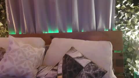 Snapshot of skyonetoo3 chatting on February 26, 2025, 12:05 am skyonetoo3 online show from February 26, 2025, 12:05 am