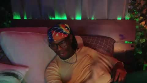 skyonetoo3 online show from February 27, 2025, 5:13 am