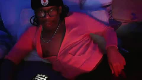 Snapshot of skyonetoo3 chatting on March 1, 2025, 6:00 pm skyonetoo3 online show from March 1, 2025, 6:00 pm