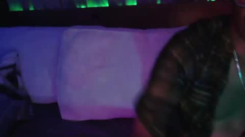 Snapshot of skyonetoo3 chatting on March 3, 2025, 2:26 am skyonetoo3 online show from March 3, 2025, 2:26 am