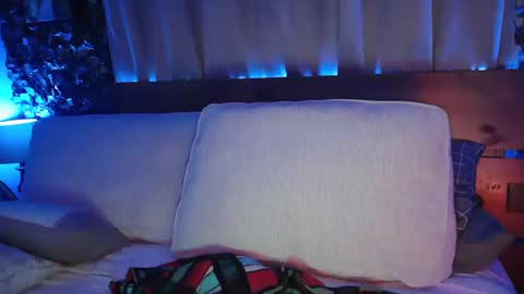 Snapshot of skyonetoo3 chatting on March 6, 2025, 2:51 am skyonetoo3 online show from March 6, 2025, 2:51 am