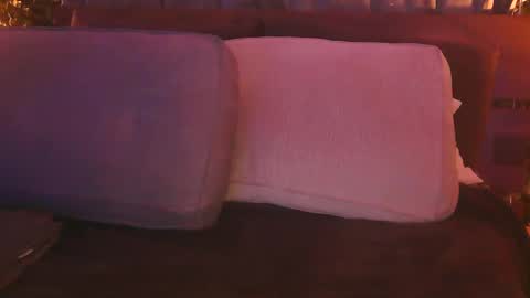 Snapshot of skyonetoo3 chatting on September 8, 2025, 11:15 pm skyonetoo3 online show from September 8, 2025, 11:15 pm