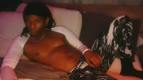 Snapshot of skyonetoo3 chatting on September 14, 2025, 2:27 pm skyonetoo3 online show from September 14, 2025, 2:27 pm