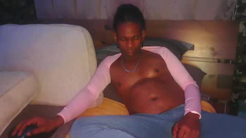 Snapshot of skyonetoo3 chatting on September 24, 2025, 2:15 am skyonetoo3 online show from September 24, 2025, 2:15 am