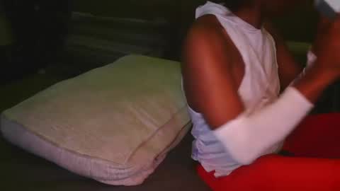 Snapshot of skyonetoo3 chatting on October 20, 2025, 3:07 am skyonetoo3 online show from October 20, 2025, 3:07 am