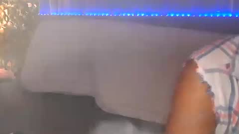 skyonetoo3 online show from November 9, 2025, 1:15 am