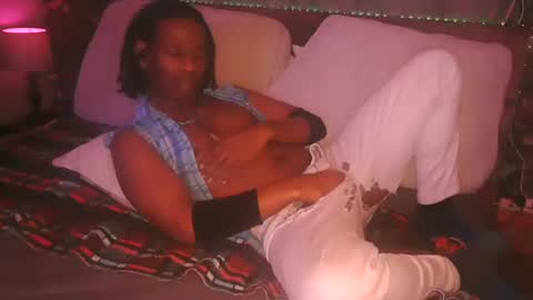 Snapshot of skyonetoo3 chatting on November 28, 2025, 12:57 am skyonetoo3 online show from November 28, 2025, 12:57 am