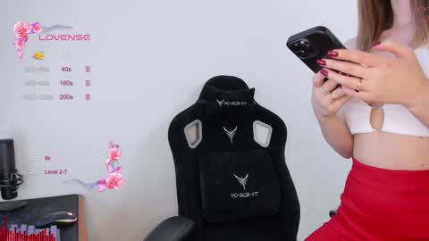 Snapshot of skyqueeni chatting on December 2, 2024, 11:12 am Nastya online show from December 2, 2024, 11:12 am