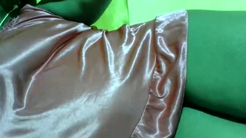 Snapshot of skyra1 chatting on January 10, 2025, 2:25 am skyra1 online show from January 10, 2025, 2:25 am