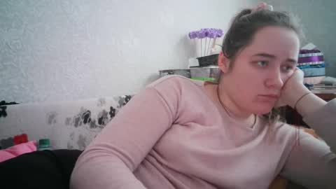 skyressie333 online show from February 22, 2025, 1:57 pm