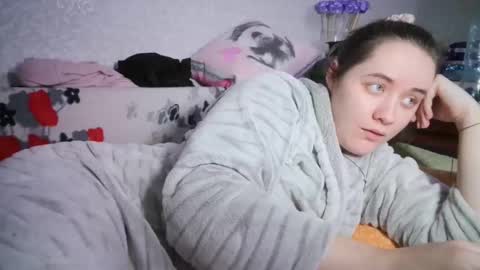 skyressie333 online show from February 22, 2025, 7:03 pm