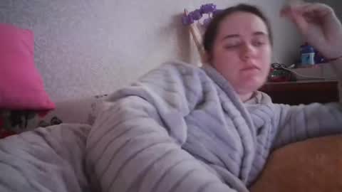 skyressie333 online show from February 27, 2025, 1:38 pm