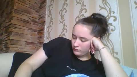 skyressie333 online show from November 23, 2025, 8:36 am