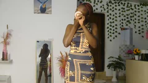 Snapshot of skyy_brown chatting on June 13, 2026, 1:58 am Bella online show from June 13, 2026, 1:58 am