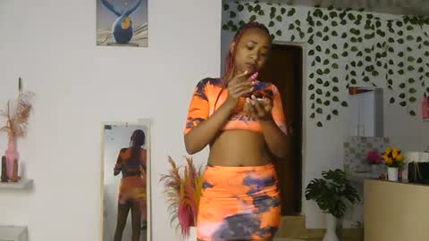 Snapshot of skyy_brown chatting on June 20, 2026, 1:41 am Bella online show from June 20, 2026, 1:41 am