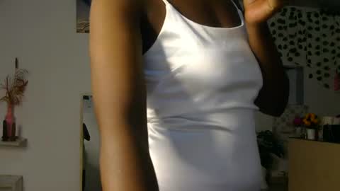 Snapshot of skyy_brown chatting on June 23, 2026, 12:41 am Bella online show from June 23, 2026, 12:41 am