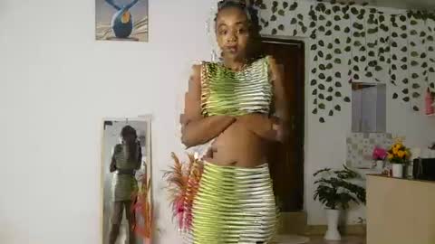 Snapshot of skyy_brown chatting on July 5, 2026, 5:25 am Bella online show from July 5, 2026, 5:25 am