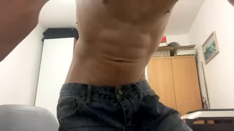 slabyhrac online show from January 28, 2025, 4:08 pm