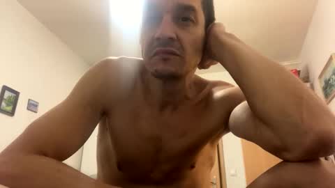 slabyhrac online show from September 22, 2025, 3:52 am