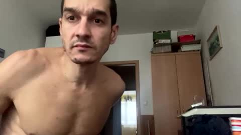 slabyhrac online show from September 24, 2025, 8:17 am