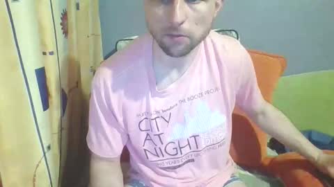 Snapshot of slaveboy32bi chatting on April 6, 2026, 8:43 pm slave boy perwers bdsmFEMDOM online show from April 6, 2026, 8:43 pm