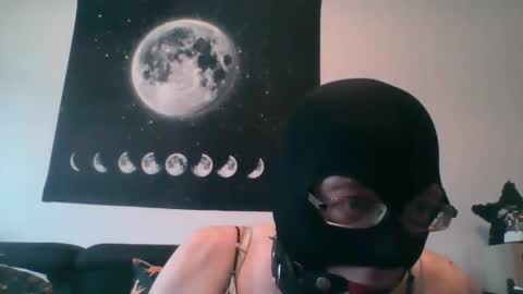 Snapshot of slaveforgodess chatting on December 10, 2024, 1:33 pm slaveforgodess online show from December 10, 2024, 1:33 pm