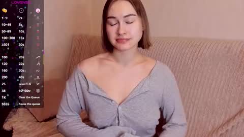 Alice online show from December 5, 2025, 6:26 pm