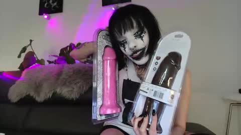 sleeperly online show from March 1, 2026, 1:02 pm