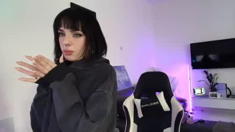 sleeperly online show from July 27, 2026, 11:06 am