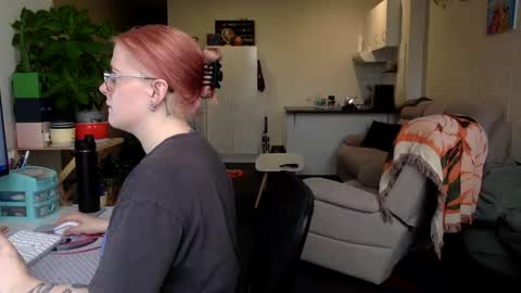 Snapshot of sleepingkiwigirl chatting on June 3, 2026, 1:52 am Kiwi Girl online show from June 3, 2026, 1:52 am