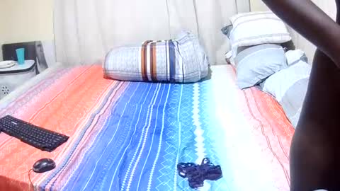 Snapshot of slender_sweetbabe chatting on July 10, 2026, 11:24 am slender_sweetbabe online show from July 10, 2026, 11:24 am