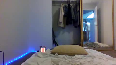 Snapshot of slickdickfreak chatting on March 15, 2026, 10:27 pm slickdickfreak online show from March 15, 2026, 10:27 pm