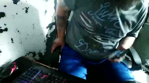 slickwill2391 online show from June 10, 2026, 7:13 pm