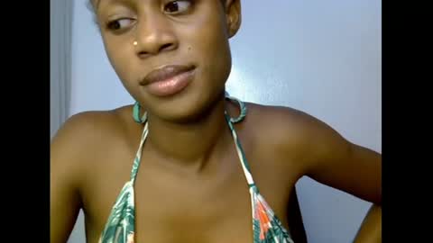 Snapshot of slim_candy12 chatting on July 13, 2026, 8:33 pm Lily online show from July 13, 2026, 8:33 pm