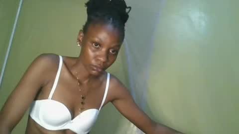 slim_girl01 online show from July 4, 2026, 5:41 pm