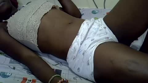 Snapshot of slim_kiteey chatting on June 21, 2026, 11:24 am slim_kiteey online show from June 21, 2026, 11:24 am