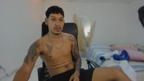 slim_master12 online show from February 21, 2026, 8:43 pm