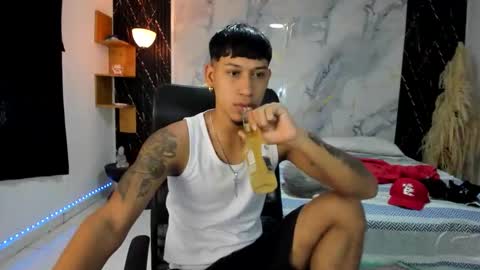 slim_master12 online show from April 26, 2026, 5:21 pm