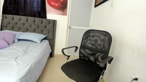 slim_master12 online show from April 30, 2026, 9:30 pm